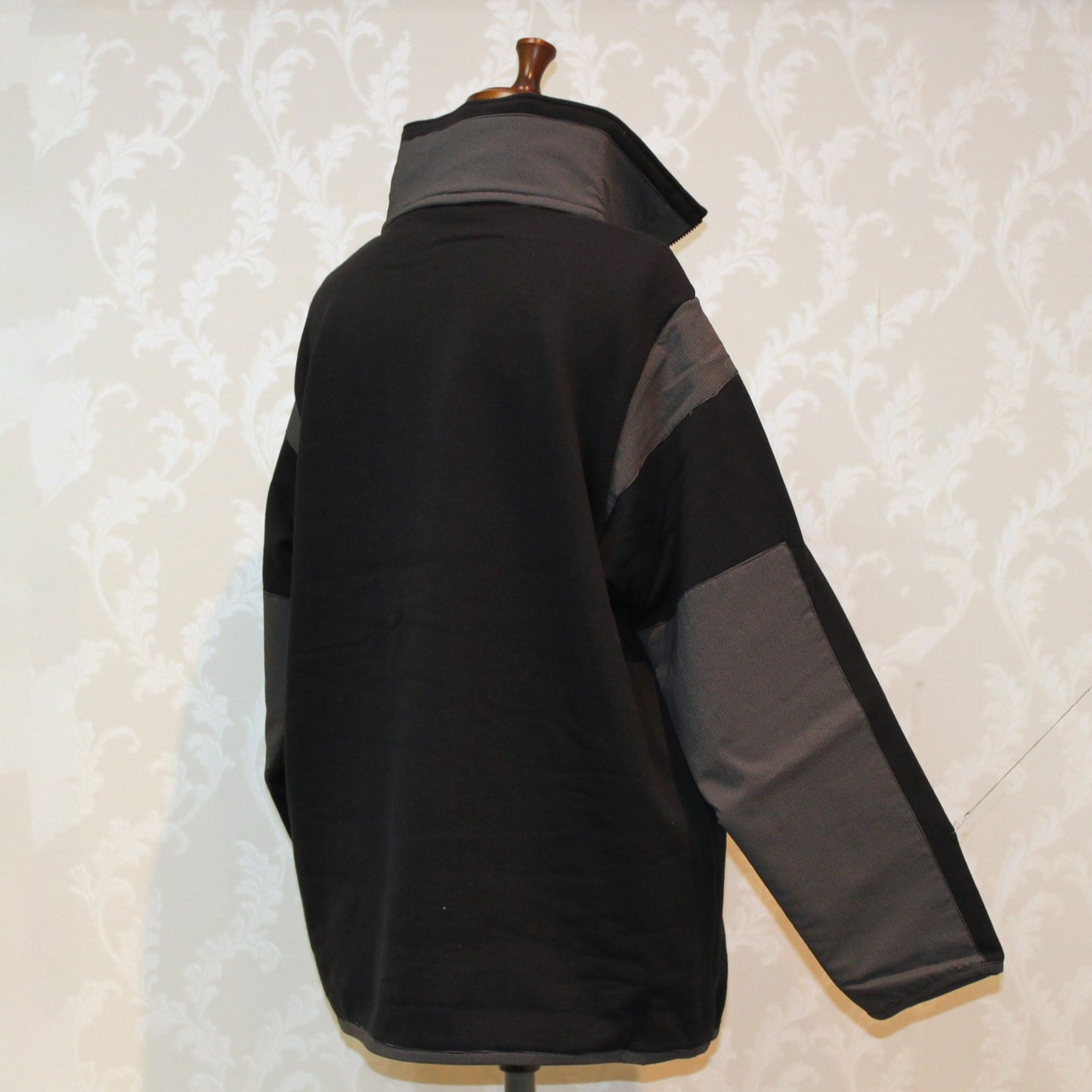 113104
